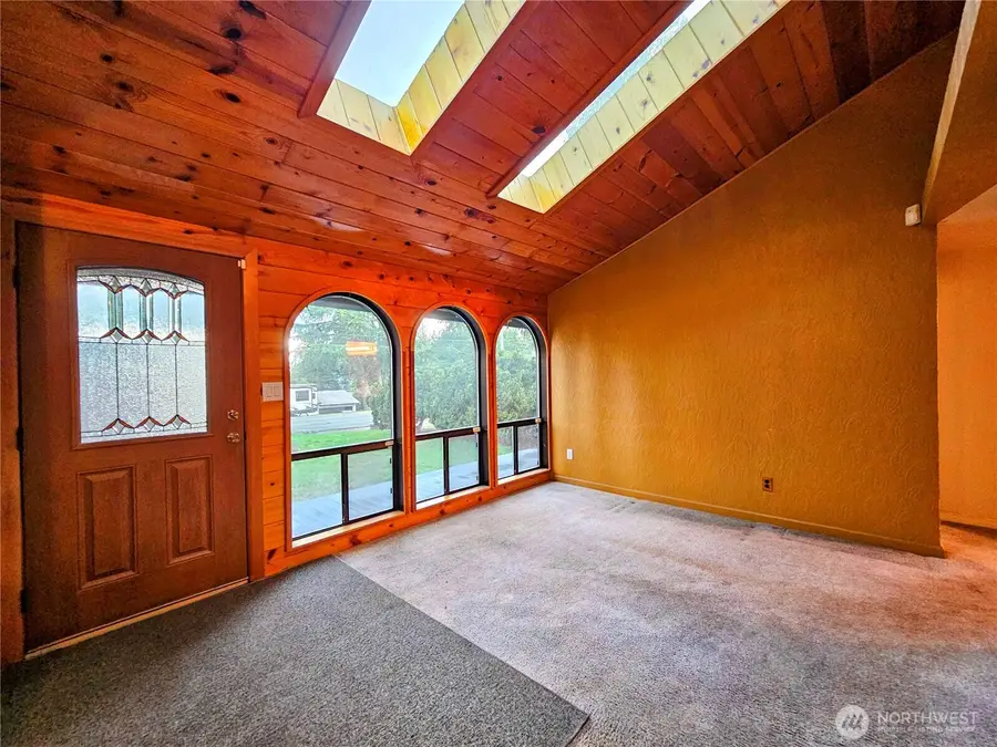 1604 15th Avenue, Milton, WA 98354 - #2