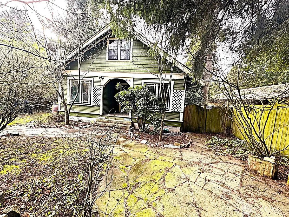 10733 Interlake Avenue N, Seattle, WA 98133 - #1