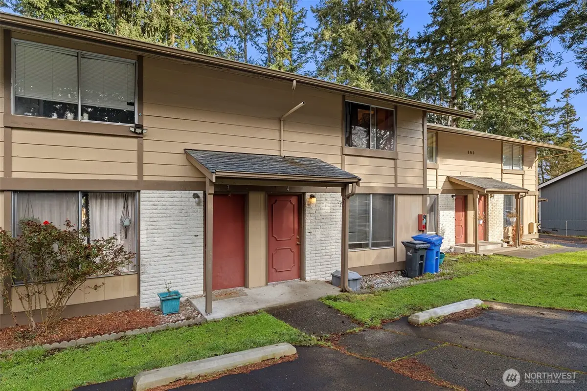 800 SW Harrier Circle #4, Oak Harbor, WA 98277 - #1