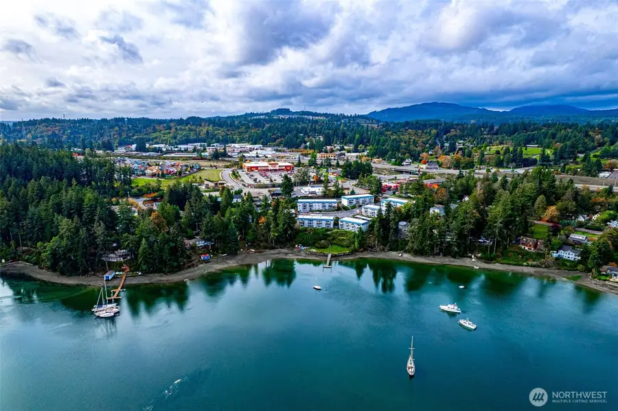 924 Shorewood Drive #B16, Bremerton, WA 98312 - #2