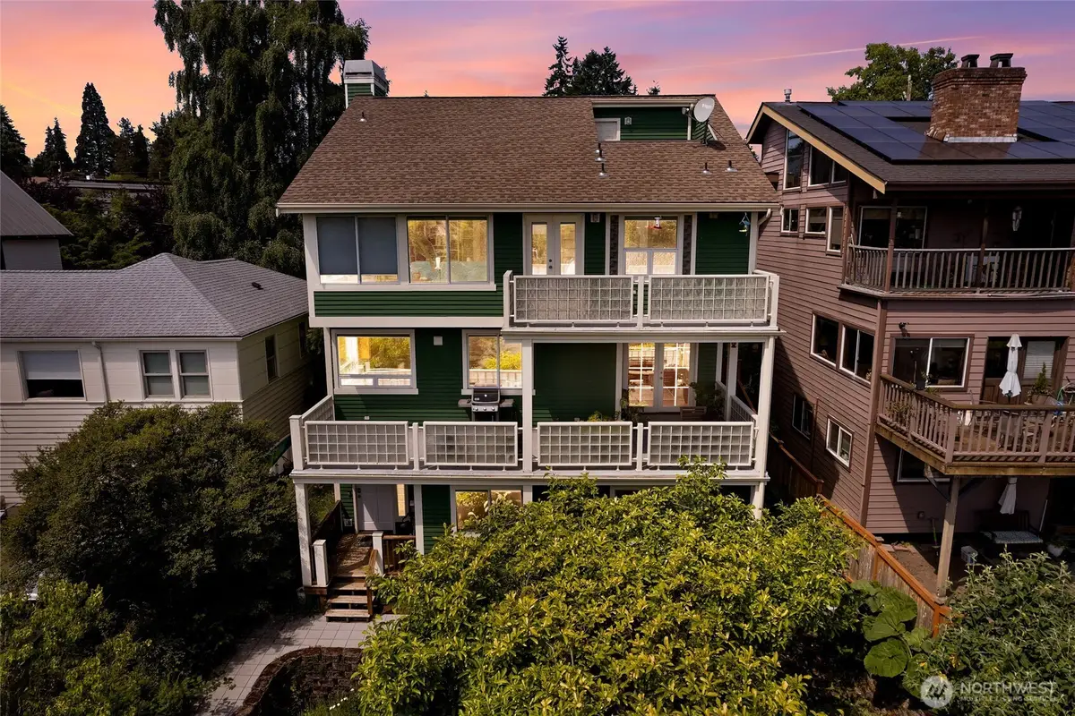 6222 37th Avenue Ne, Seattle, WA 98115 - #1