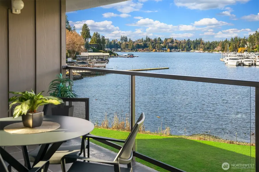 379 101st Avenue Se, Bellevue, WA 98004 - #2