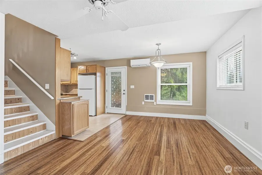 133 W Beacon Hill Drive, Longview, WA 98632 - #2