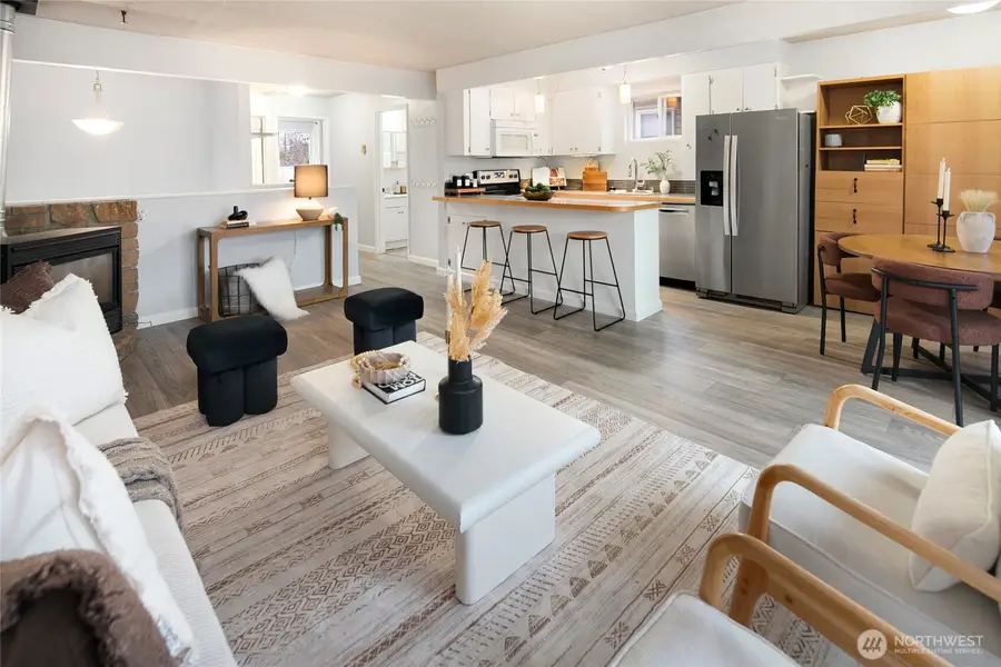 942 N 82nd Street, Seattle, WA 98103 - #3