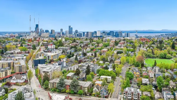 137 23rd Avenue E, Seattle, WA 98112