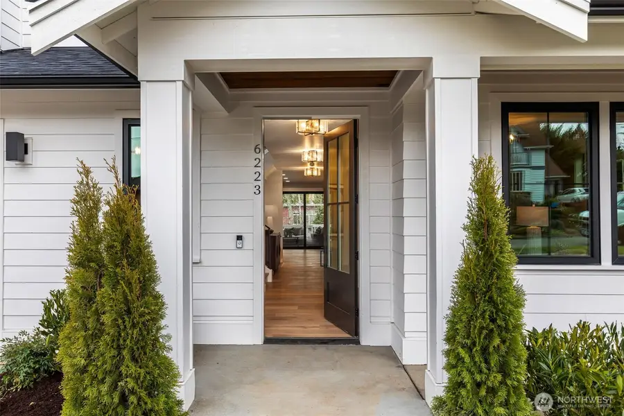 6223 43rd Avenue Ne, Seattle, WA 98115 - #3