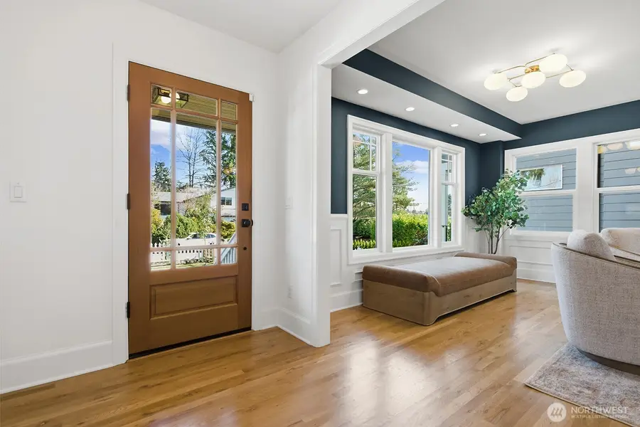 7511 41st Avenue Ne, Seattle, WA 98115 - #2