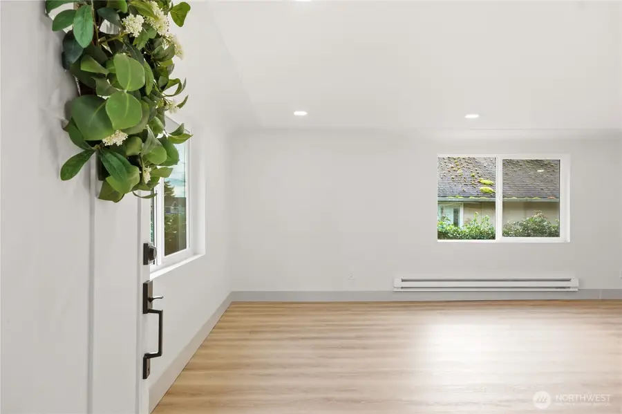 1219 Poindexter Avenue, Bremerton, WA 98312 - #2