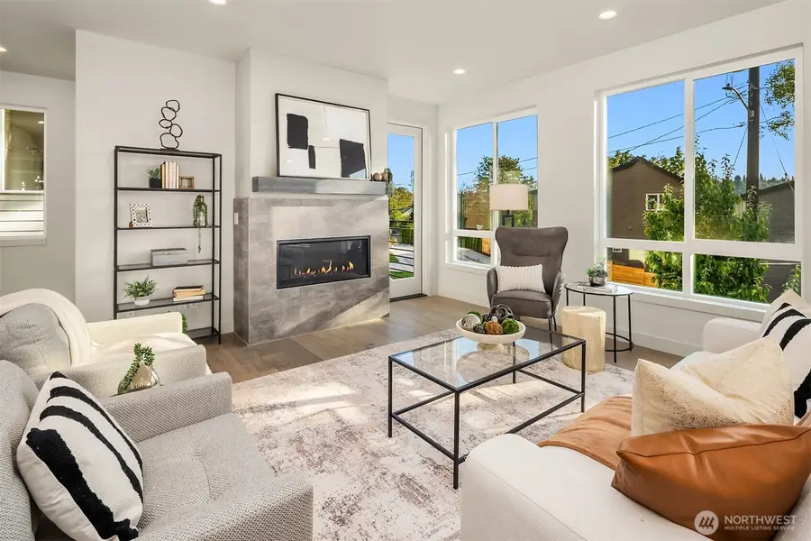 4570 22nd Avenue Sw, Seattle, WA 98106 - #2