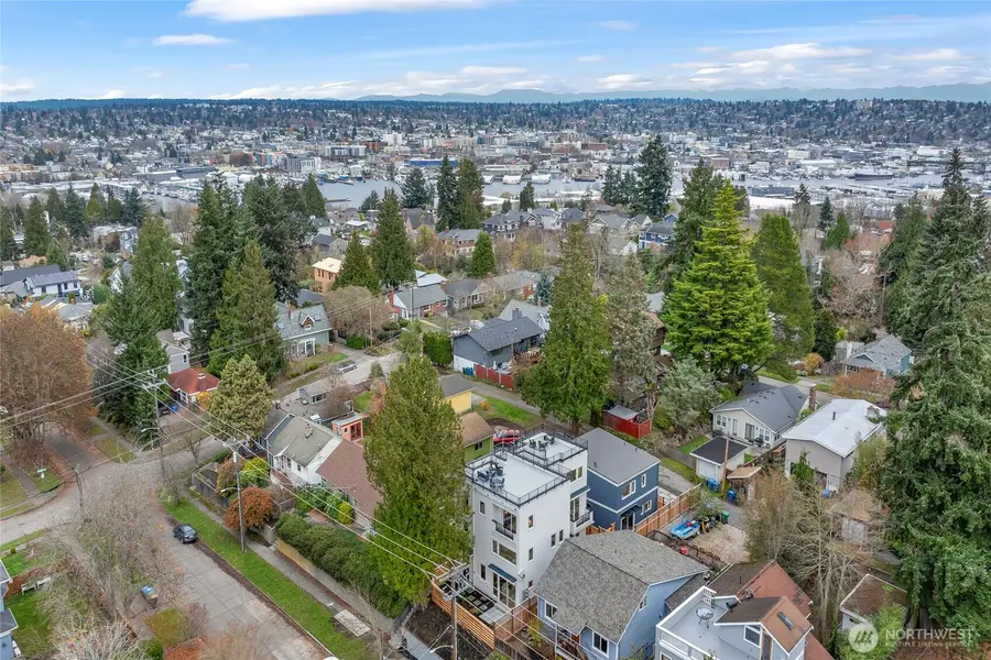 4048 32nd Avenue W #B, Seattle, WA 98199 - #2