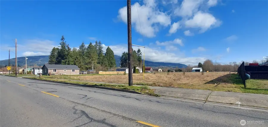 909 N Fruitdale Road, Sedro Woolley, WA 98284 - #2