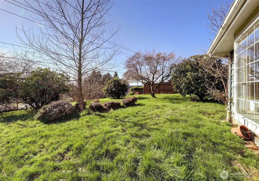 1703 Allen Street, Kelso, WA 98626 - #3