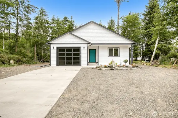 286 Seashore Street Sw, Ocean Shores, WA 98569