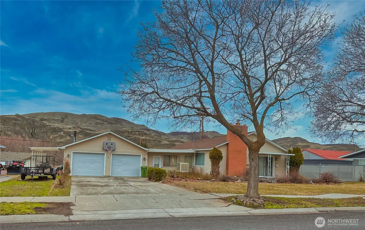 804 Central Drive, Coulee Dam, WA 99116 - #1