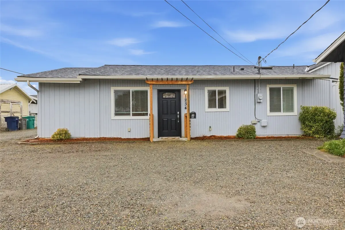 1234 Lincoln Avenue #B, Enumclaw, WA 98022 - #1