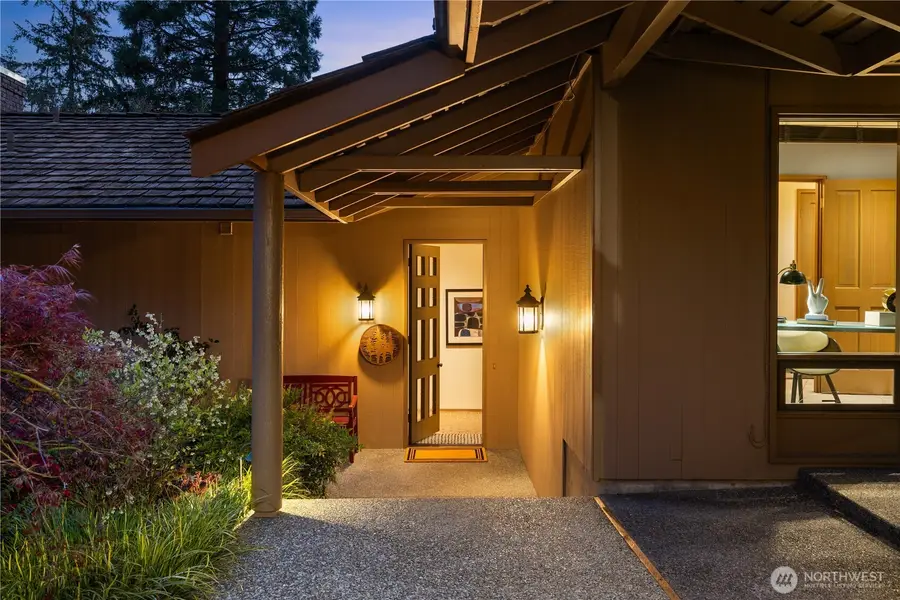 8440 W Mercer Way, Mercer Island, WA 98040 - #2