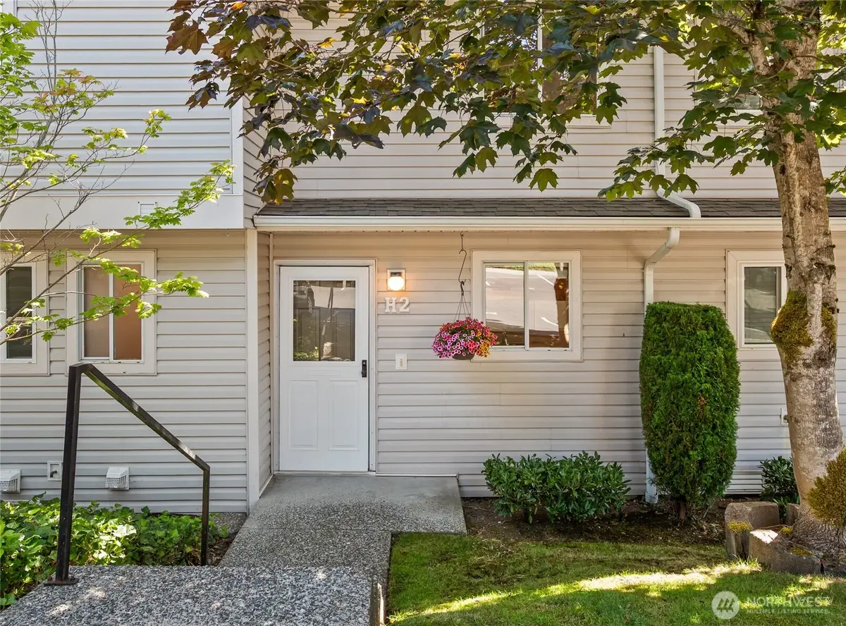 18910 Bothell Everett Hwy #H2, Bothell, WA 98012 - #1