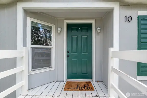 2930 Taylor Road #10, Oak Harbor, WA 98277