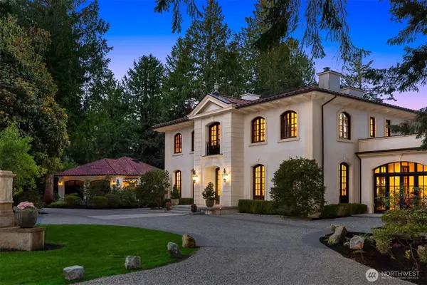 8010 Grand Avenue Ne, Bainbridge Island, WA 98110