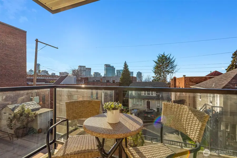 231 Belmont Avenue E #206, Seattle, WA 98102 - #3