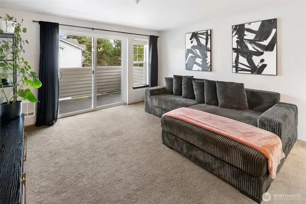 11915 Roseberg Avenue S #309, Seattle, WA 98168