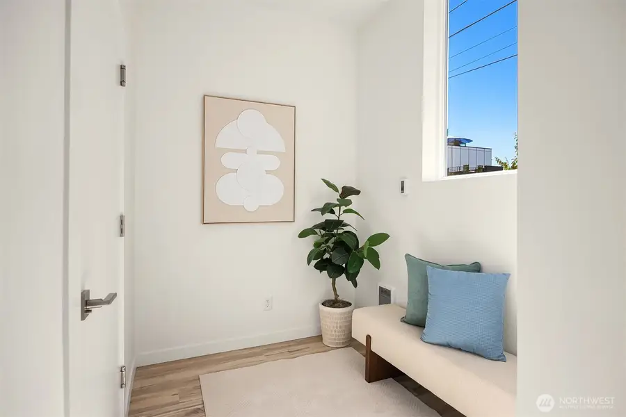 1402 N 95th Street, Seattle, WA 98013 - #3