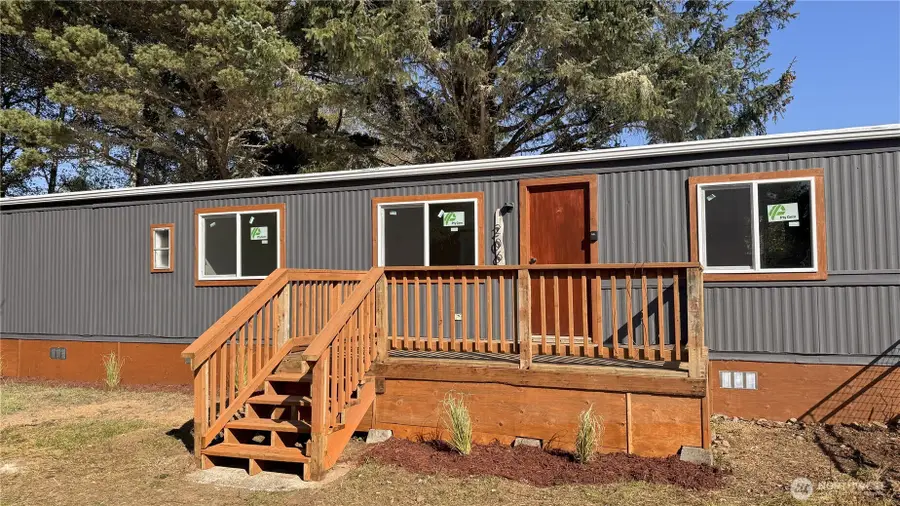 206 E Rain Street Ne, Ocean Shores, WA 98569 - #2