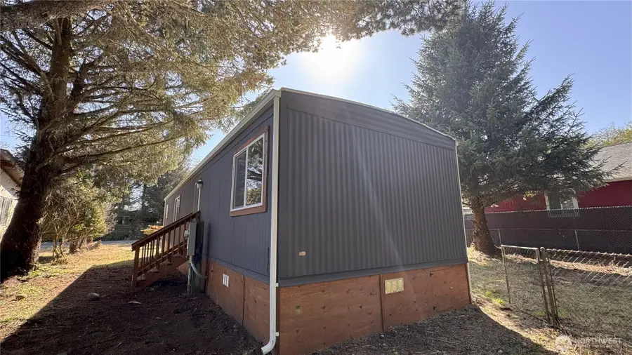 206 E Rain Street Ne, Ocean Shores, WA 98569 - #3