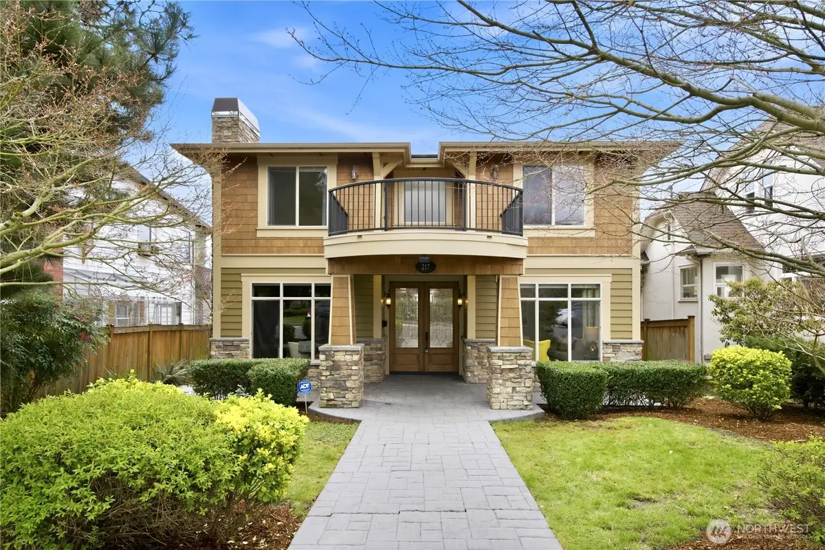 217 7th Avenue W, Kirkland, WA 98033 - #1