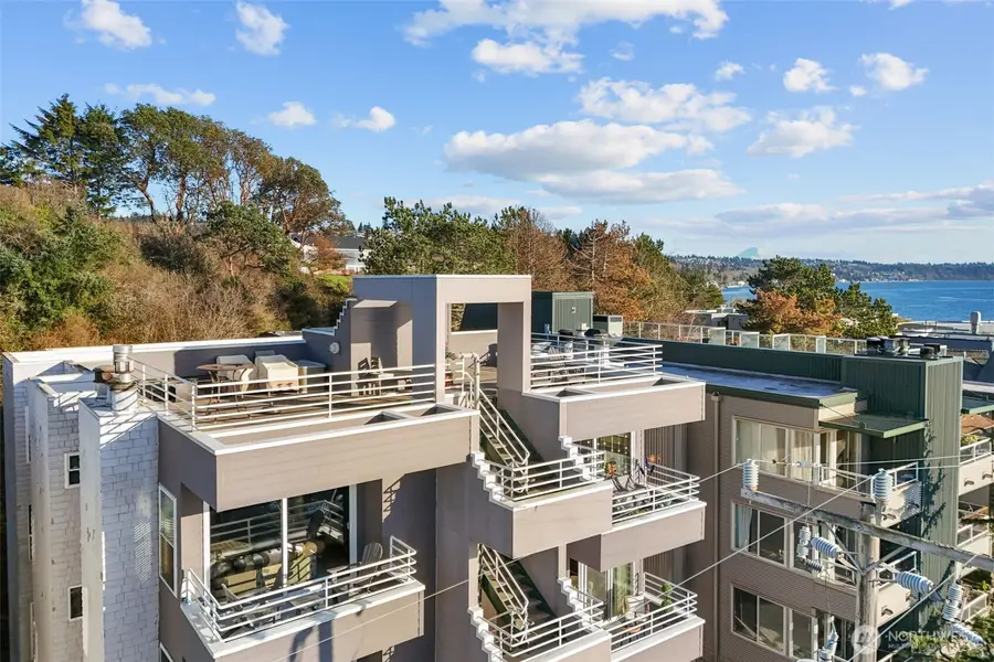 3200 Alki Avenue Sw #301, Seattle, WA 98116 - #2