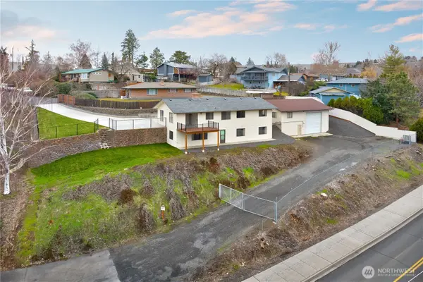 608 Anchor Place, Selah, WA 98942