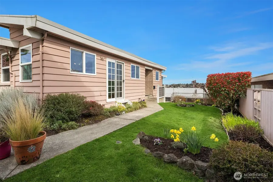 2530 26th Avenue W, Seattle, WA 98199 - #3