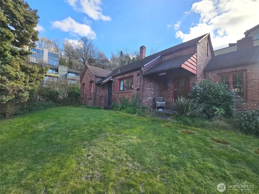 1603 Lakeview Boulevard E, Seattle, WA 98102 - #2