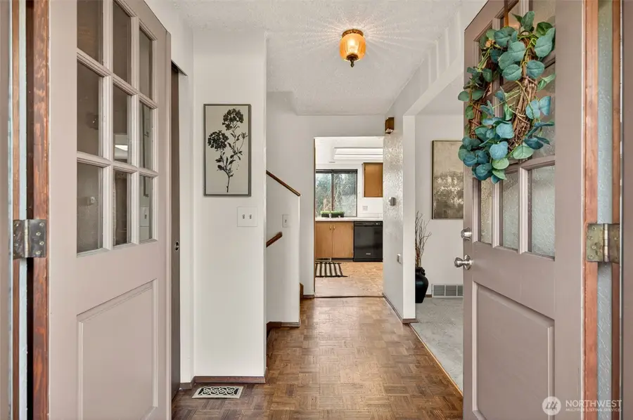 19809 Ashworth Avenue N, Shoreline, WA 98133 - #3