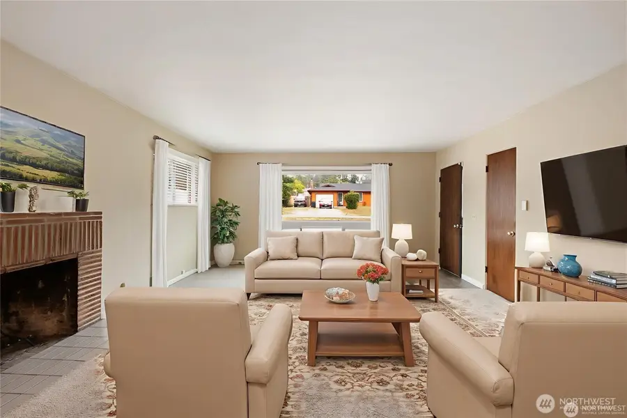 1123 Forest Glen Road, Oak Harbor, WA 98277 - #3