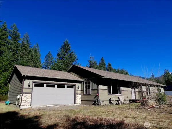 105 Jack Fir Court E, Packwood, WA 98361