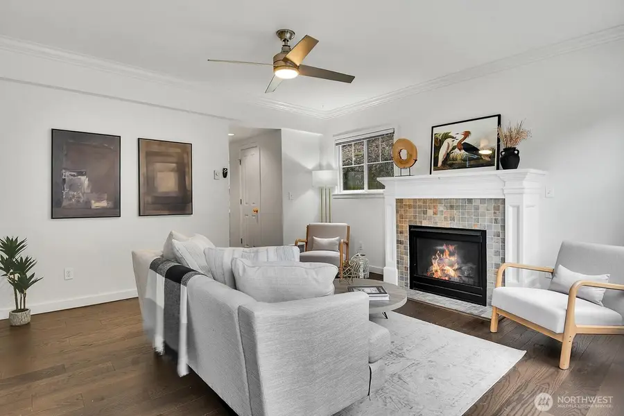 1800 10th Avenue W #1800, Seattle, WA 98119 - #3