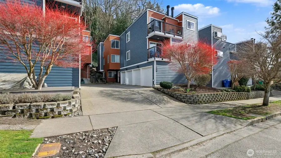 4116 58th Place Sw #A, Seattle, WA 98116 - #3