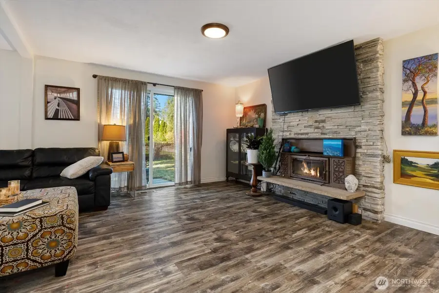 790 NW Dory Drive, Oak Harbor, WA 98277 - #3