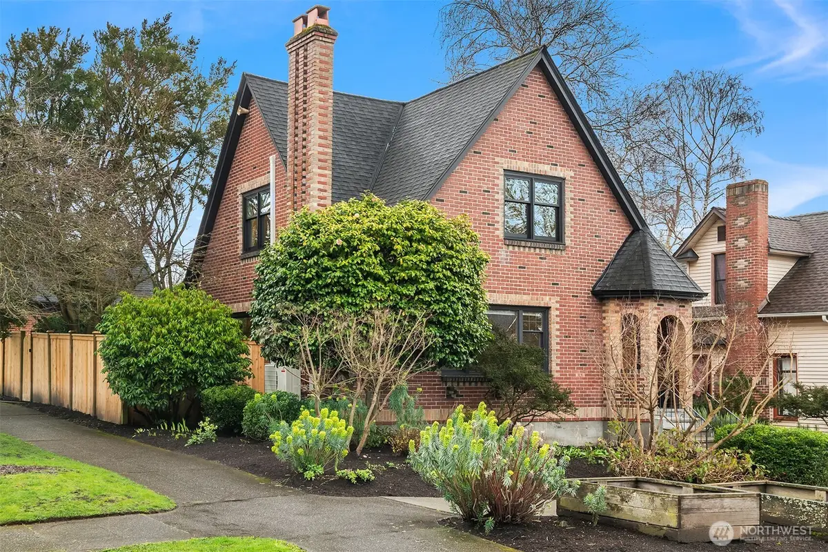 6756 17th Avenue Nw, Seattle, WA 98117 - #1