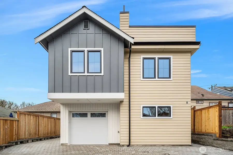 5026 35th Avenue Ne, Seattle, WA 98105 - #2