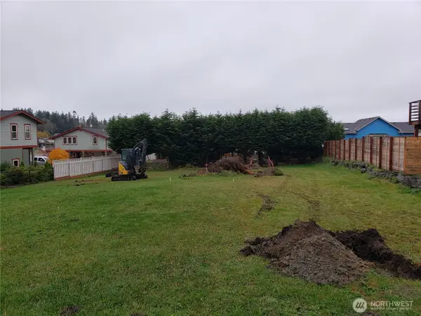 37971 Brant Road Ne #20, Hansville, WA 98340