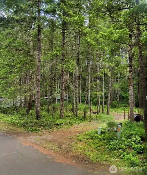 200 N Glenwood Road #10, Hoodsport, WA 98548