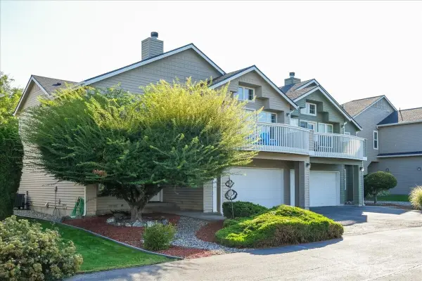 203 Parkway Drive, Manson, WA 98831