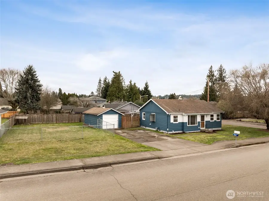 1908 13th Avenue Nw, Puyallup, WA 98371 - #2
