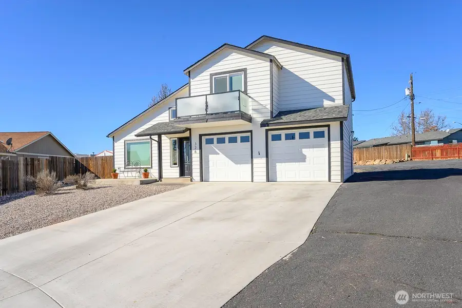326 N Clark Road, Moses Lake, WA 98837 - #2
