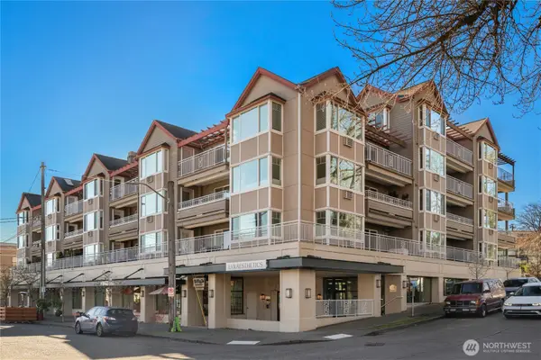 2425 33rd Avenue W #402, Seattle, WA 98199