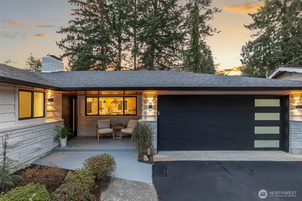 10009 45th Avenue Ne, Seattle, WA 98125