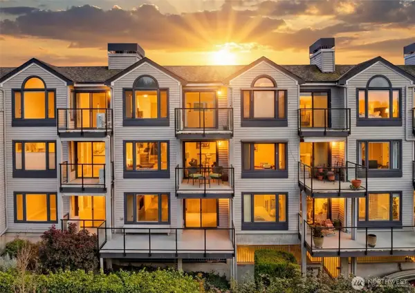 6121 NE 175 Street #A202, Kenmore, WA 98028