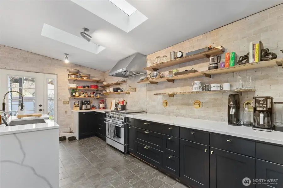 1053 S Southern Street, Seattle, WA 98108 - #2